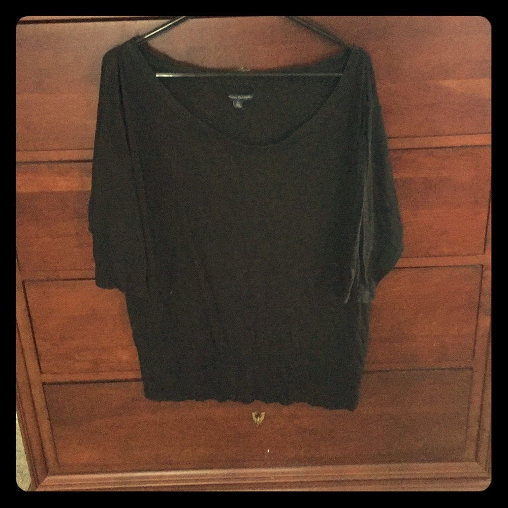 American Eagle off the shoulder tee